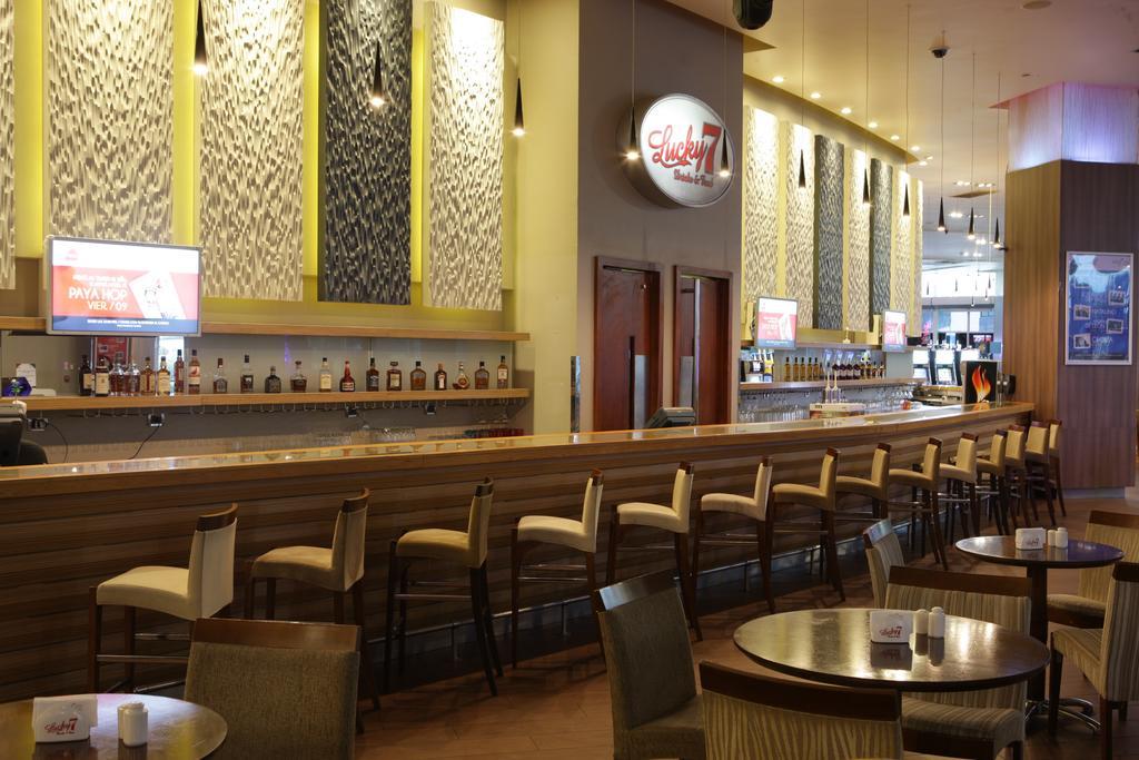 Hotel Dreams Valdivia Exterior photo The bar at the 2012 World Series of Poker