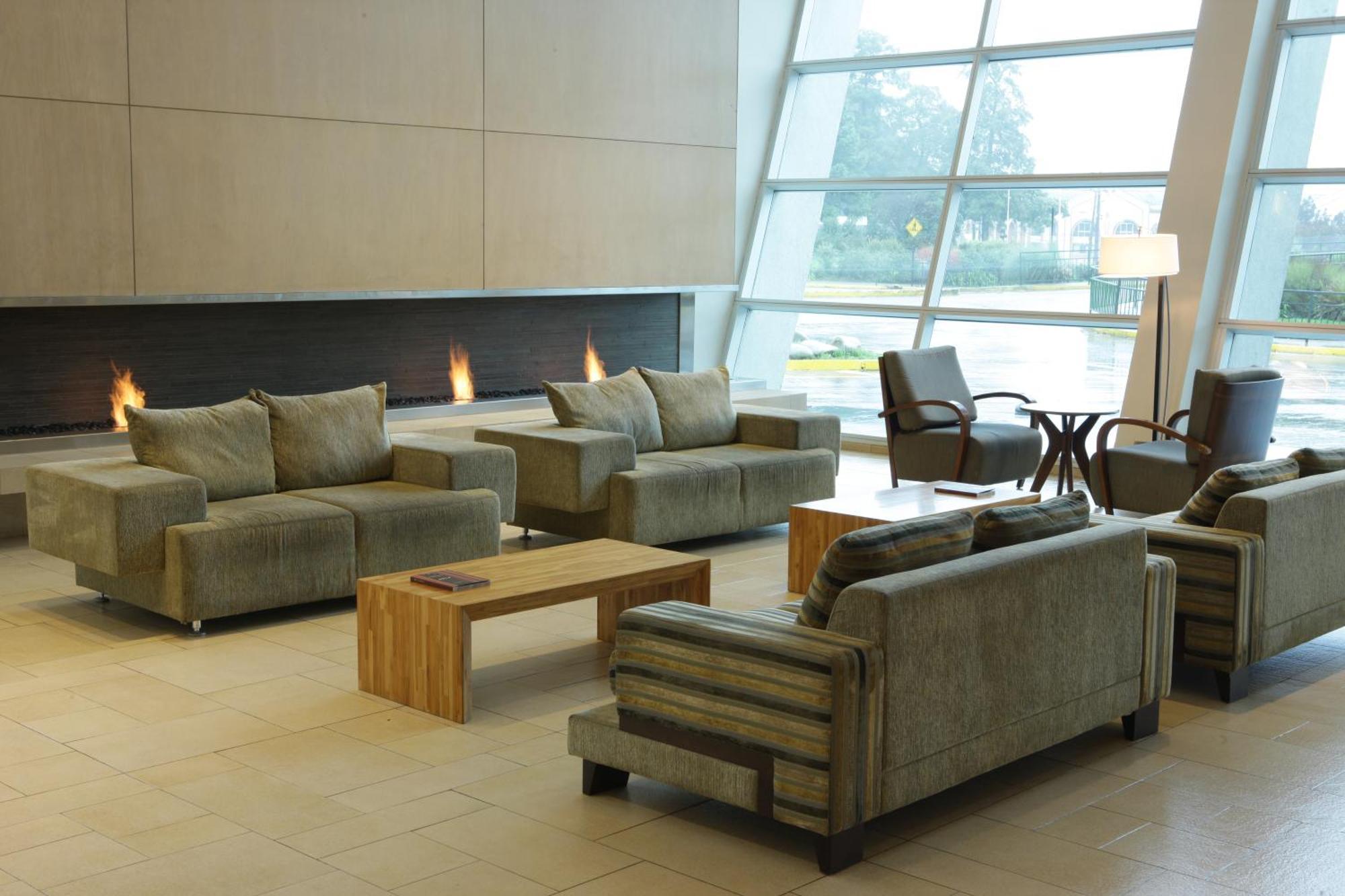 Hotel Dreams Valdivia Exterior photo The lounge at the airport